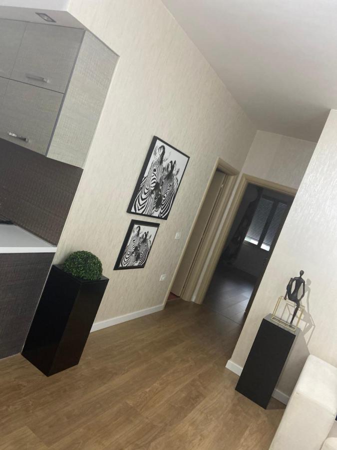 Mb Luxury Apartments Tirana Buitenkant foto