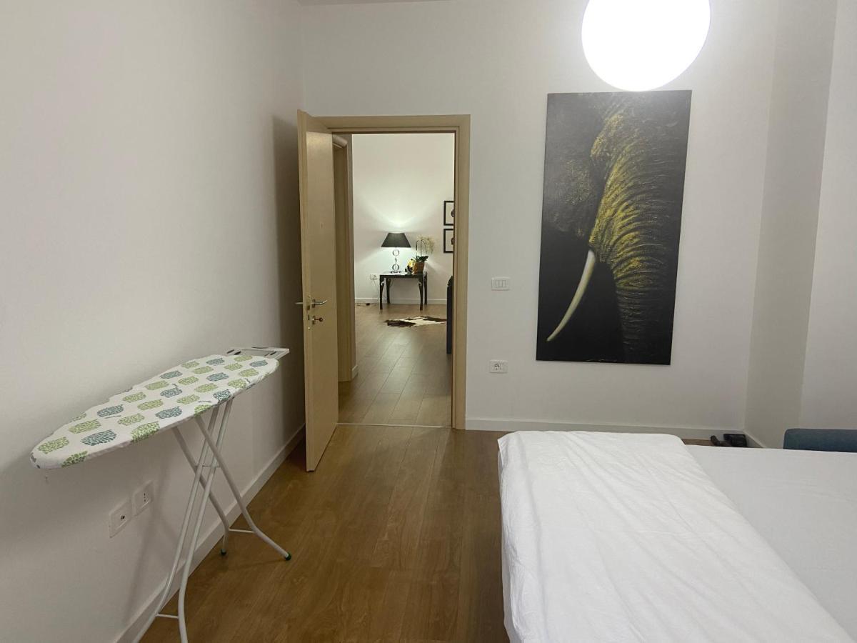 Mb Luxury Apartments Tirana Buitenkant foto